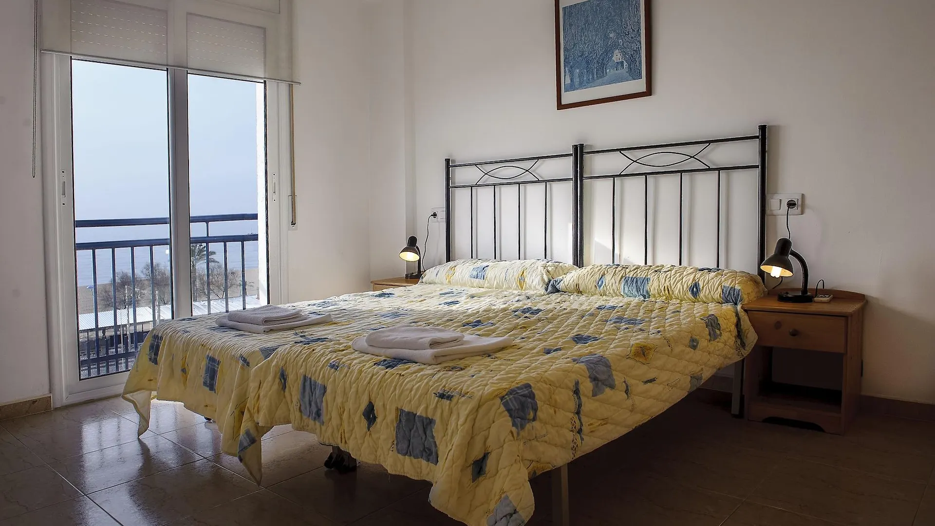 Aparthotel Iris Malgrat de Mar 5*,